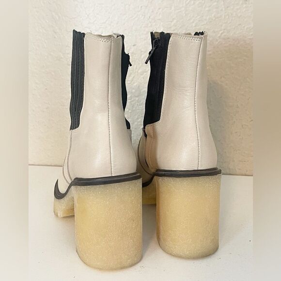 Free People James Chelsea Leather Boots in cream and black. 38/8 - Picture 8 of 13